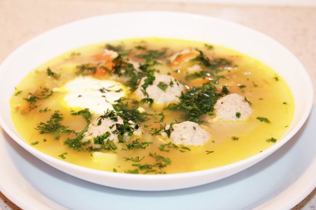 A sopa de albóndigas é ideal para a fase de variedade da dieta Dukan